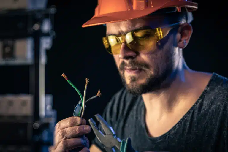 Comment fonctionne un bornier électrique ? Comment fonctionne un bornier électrique ?
