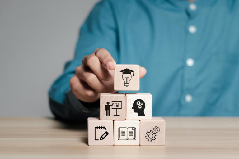 Modèle de compétences : la clé pour mieux comprendre, structurer et développer les talents en entreprise Modèle de compétences : la clé pour mieux comprendre, structurer et développer les talents en entreprise